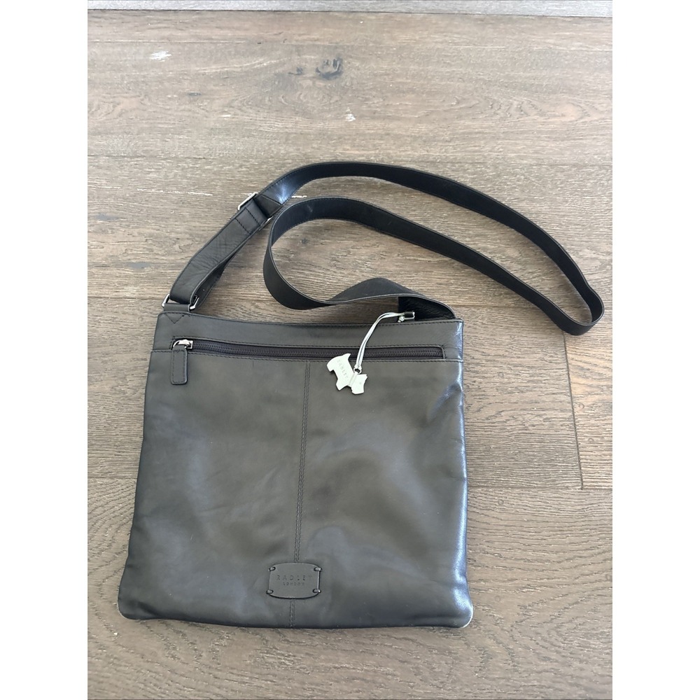 Bradley London Crossbody Handbag Black Leather Dog Detailing Keychain